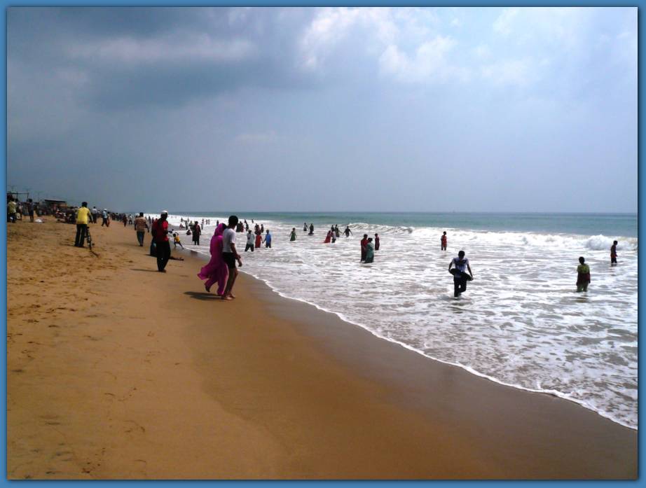 900x674 pixels (58K)